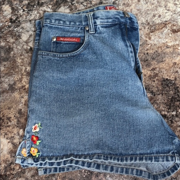 Jean shorts - Picture 4 of 4